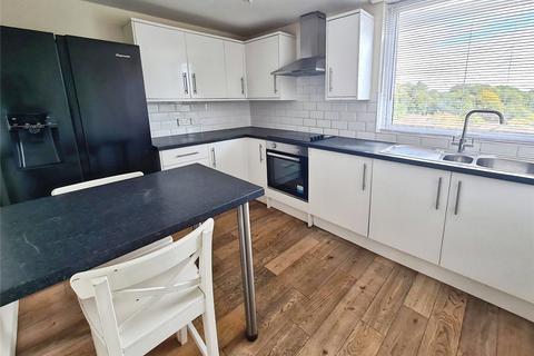 2 bedroom flat to rent, Elm Close, Southampton SO16