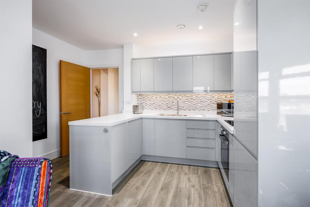 Sanctuary Apt1017 Jefferson Avenue-23web300.jpg