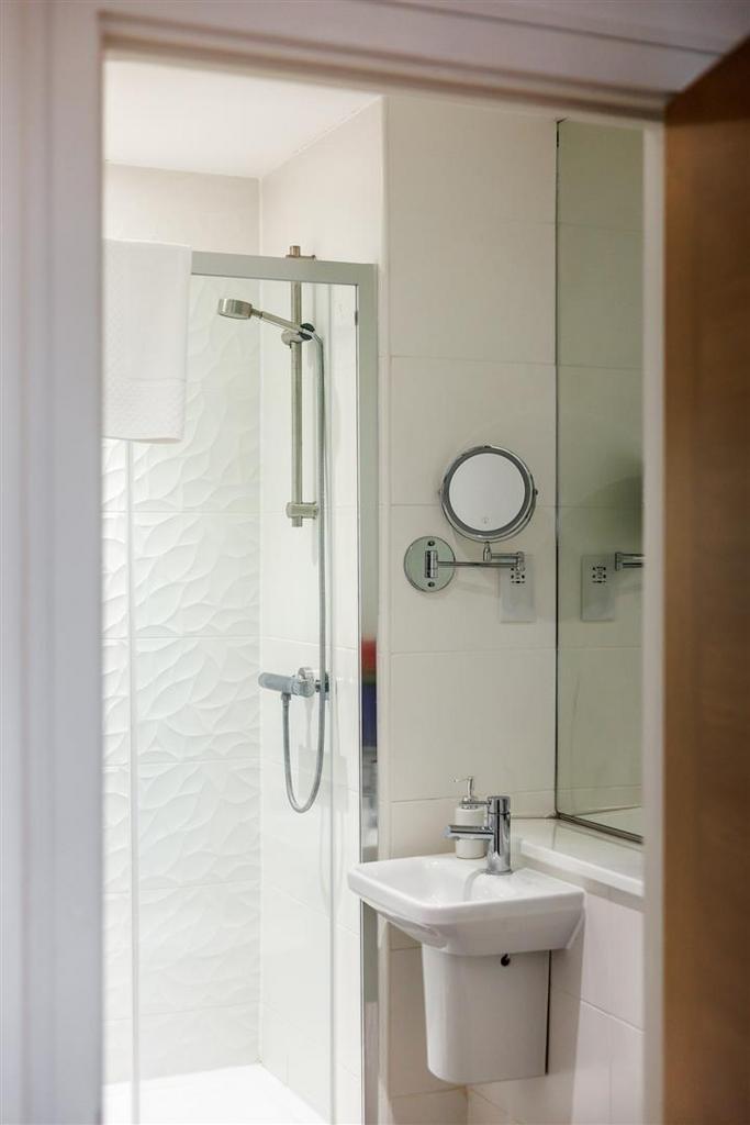 Sanctuary Apt1017 Jefferson Avenue-8web300.jpg