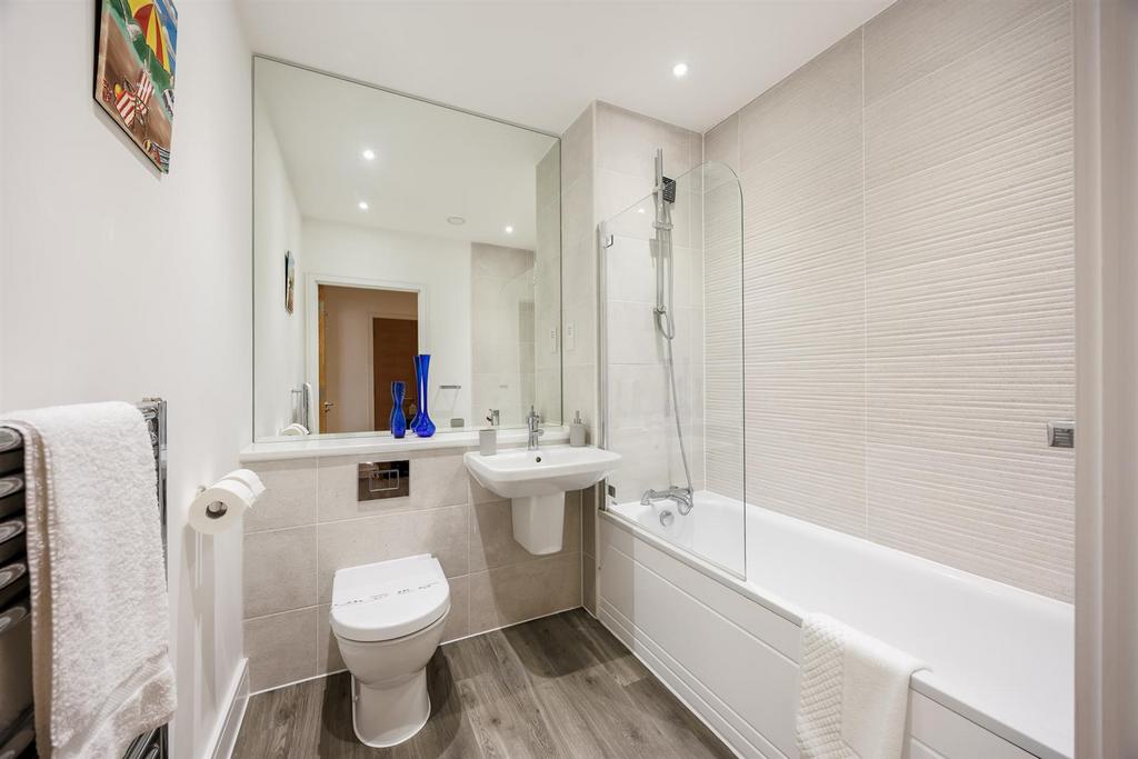 Sanctuary Apt1017 Jefferson Avenue-12web300.jpg