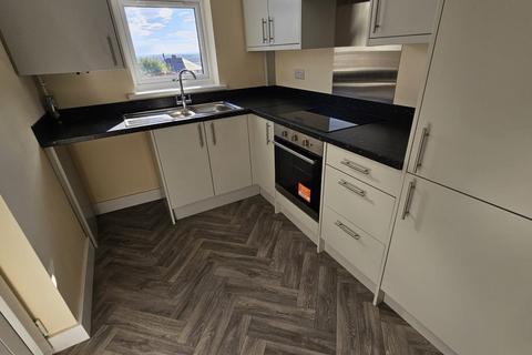 2 bedroom house to rent, West Street, Hoyland