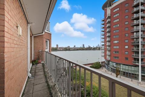 2 bedroom flat for sale, Mercury Court, London E14
