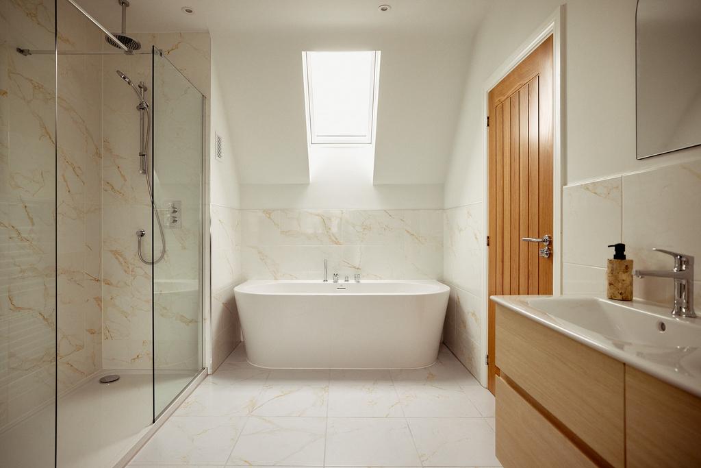 Ashfield principal en suite - Octara Court