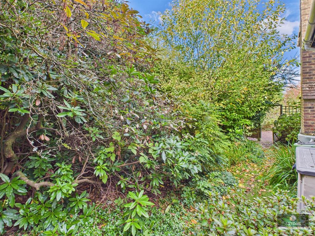 CAM04622 G0-PR0066-STILL017.jpg