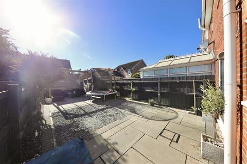 3 bedroom end of terrace house for sale, The Hawthorns, Long Riston, Hull