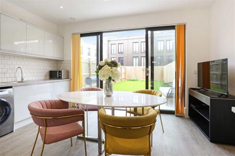 undefined, Henry Darlot Drive, London NW7