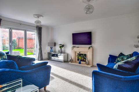 4 bedroom detached house for sale, Fredericks Close, Woodlands Meadow