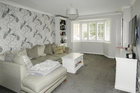 4 bedroom detached house for sale, Cowdray Close, Rustington BN16