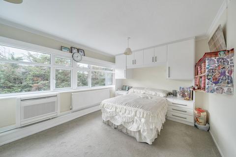 undefined, Burnt Oak Broadway, Edgware, HA8