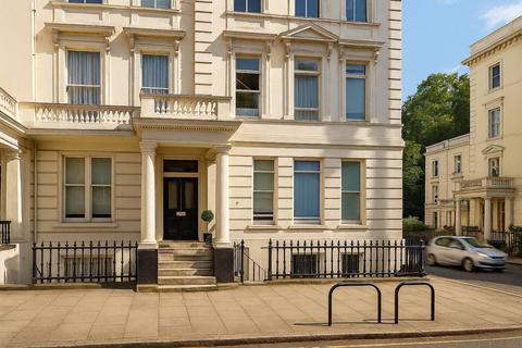 3 bedroom flat for sale, Gloucester Road, Kensington, SW7