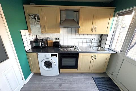 34 Blake Road, Corby, NN18 9LN