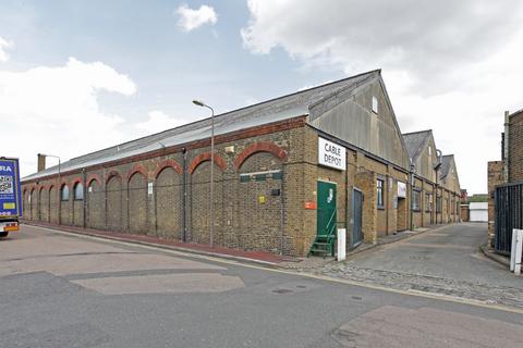 Warehouse to rent, Warspite Rd London SE18 5NX