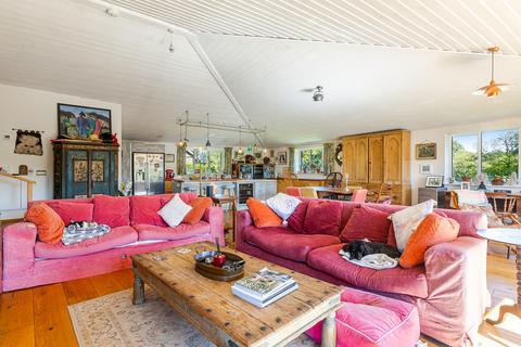 undefined, West Hill