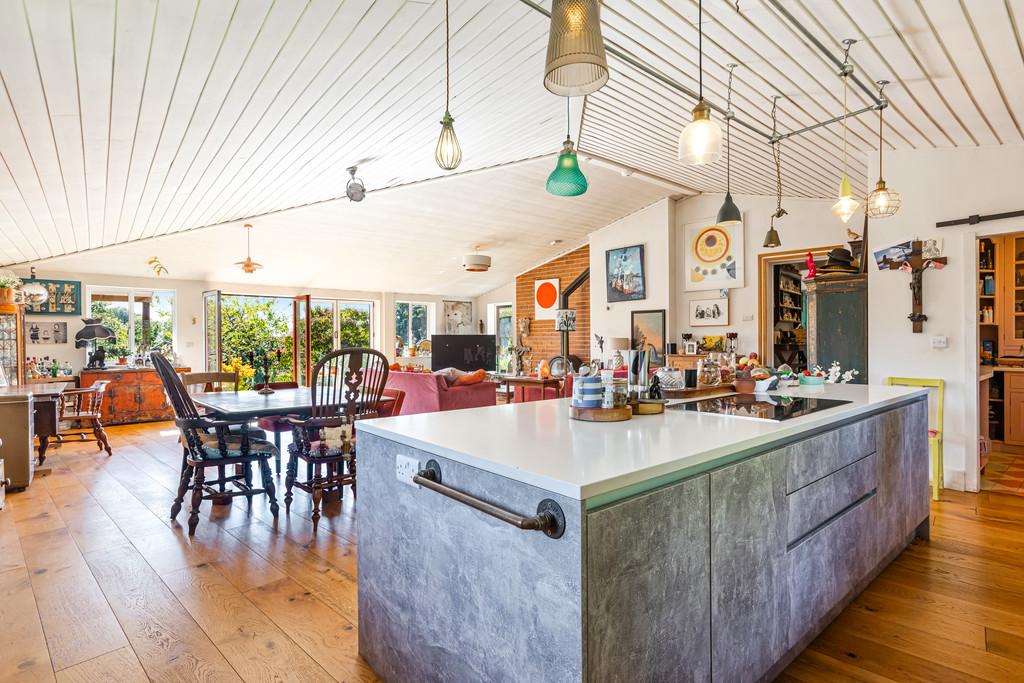 A29 - Cuckoo Down Farm West Hill - 250923