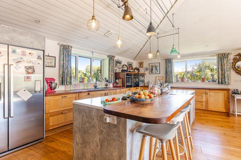 undefined, West Hill