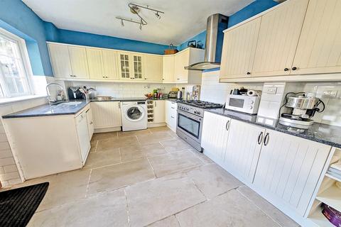 undefined, Charlton Marshall