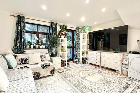 undefined, Nightingale Way, London E6