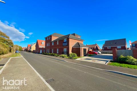 undefined, Cresswell Edge, Dunstable
