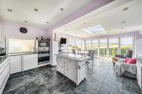 5 bedroom detached bungalow for sale, Little Witley, Worcester