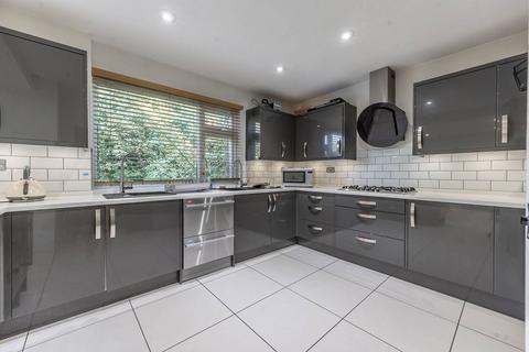 Brookside The Rise, Edgware, HA8 8NR