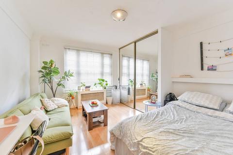 Studio to rent, Park West, Hyde Park Estate, London, W2