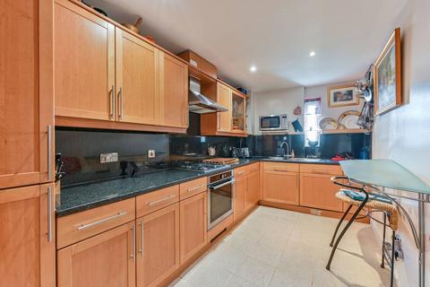 Palgrave Gardens, Baker Street, London, NW1