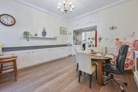 St Georges Square, Pimlico, London, SW1V