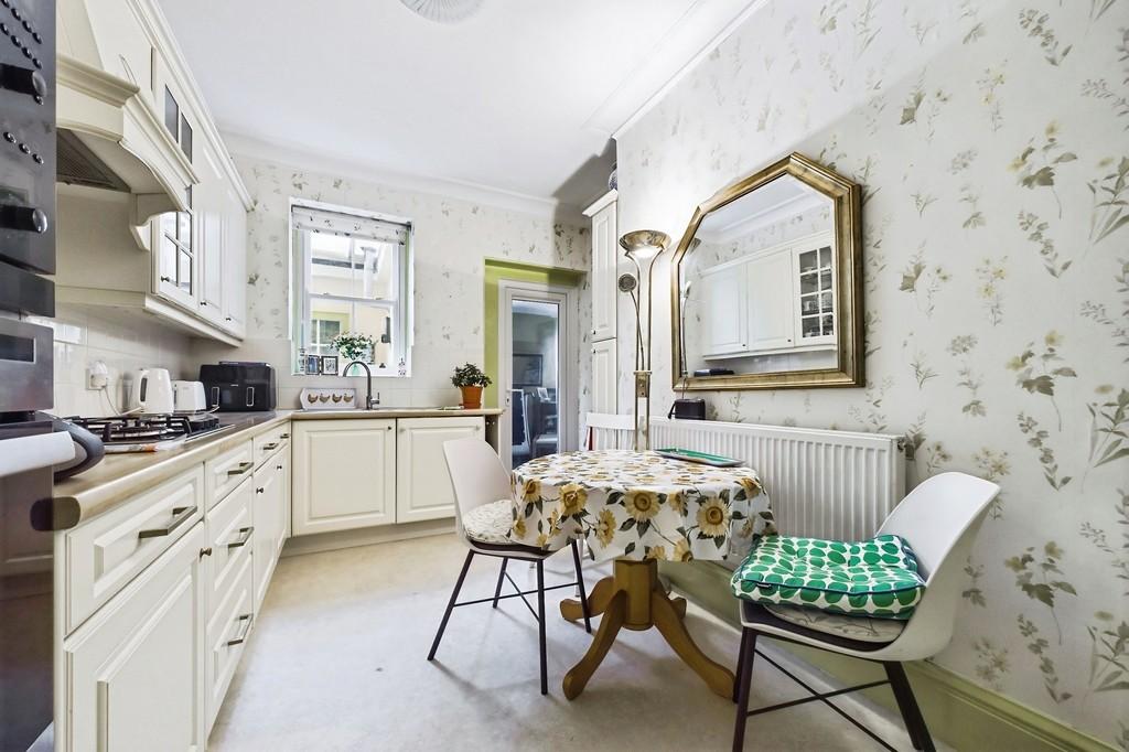 Cf767dd0-CAM01085 G0-PR0520-STILL030