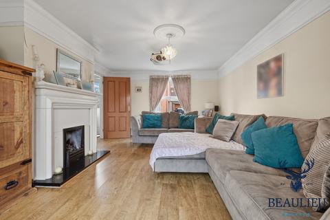 4 bedroom detached house for sale, Chelmsford CM2