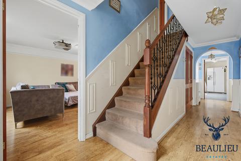 4 bedroom detached house for sale, Chelmsford CM2