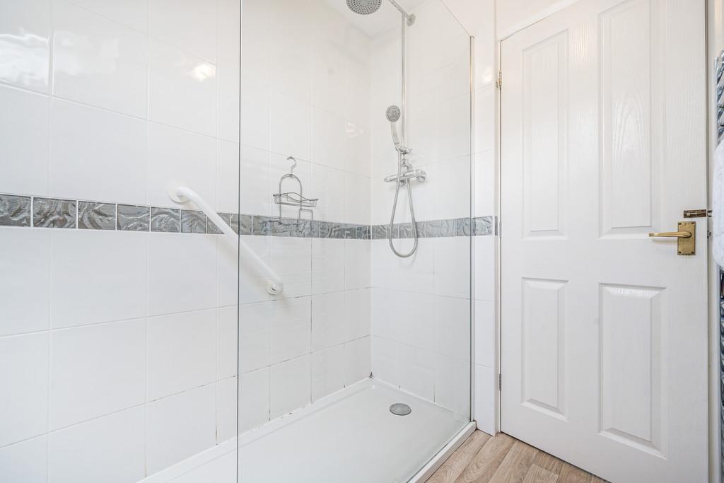 Shower Room (6a)