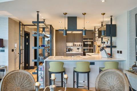 3 bedroom flat for sale, Juniper Drive, London, SW18