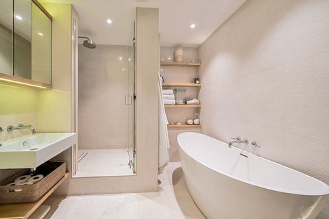 3 bedroom flat for sale, Juniper Drive, London, SW18
