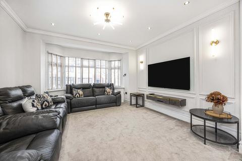 3 bedroom terraced house for sale, Springfield Drive, Ilford, IG2