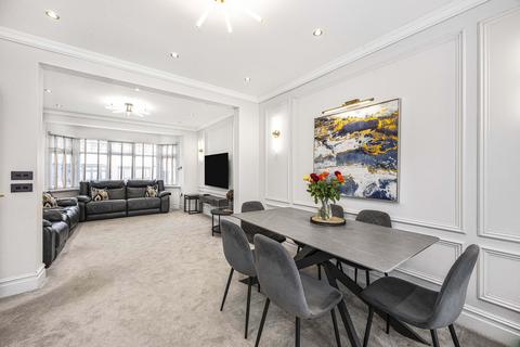 3 bedroom terraced house for sale, Springfield Drive, Ilford, IG2
