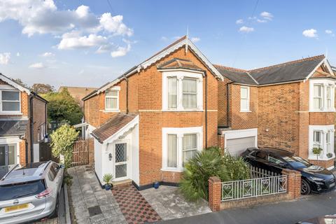 undefined, Dorchester Road, Weybridge, KT13