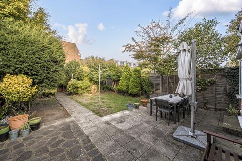 undefined, Dorchester Road, Weybridge, KT13