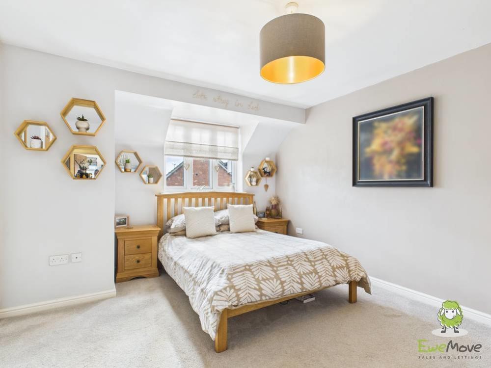 Master Bedroom Emily Dimelow Ewemove Whitchurchand Nan