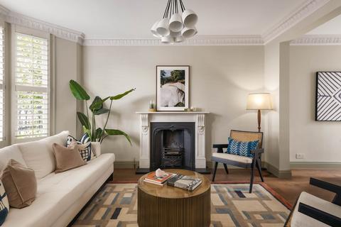 Victoria Gardens, Notting Hill, London