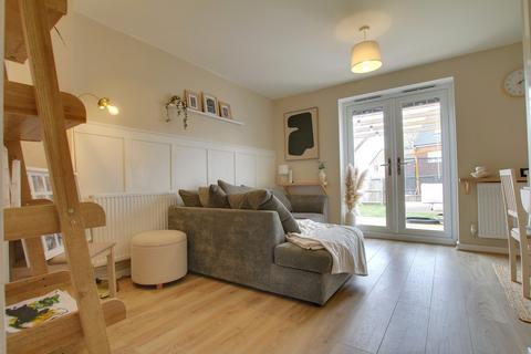 3 bedroom semi-detached house for sale, Fillenham Way , Chatteris