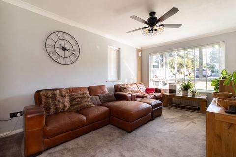 1 bedroom apartment for sale, Bond Road, Warlingham