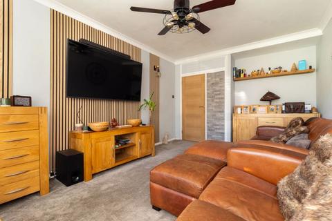 1 bedroom apartment for sale, Bond Road, Warlingham