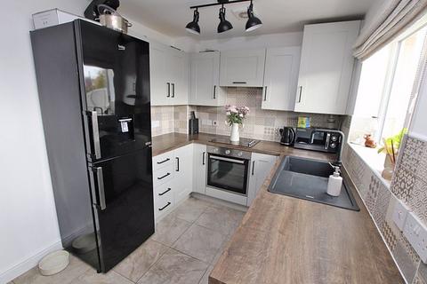 2 bedroom semi-detached house for sale, SIDINGS ROAD, GRIMSBY
