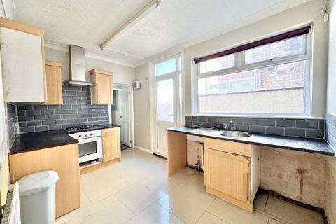 3 bedroom end of terrace house for sale, FAIRVIEW AVENUE, CLEETHORPES