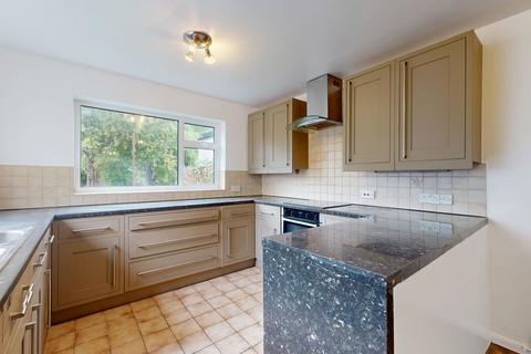 3 bedroom terraced house to rent, Ouseley Close, Marston