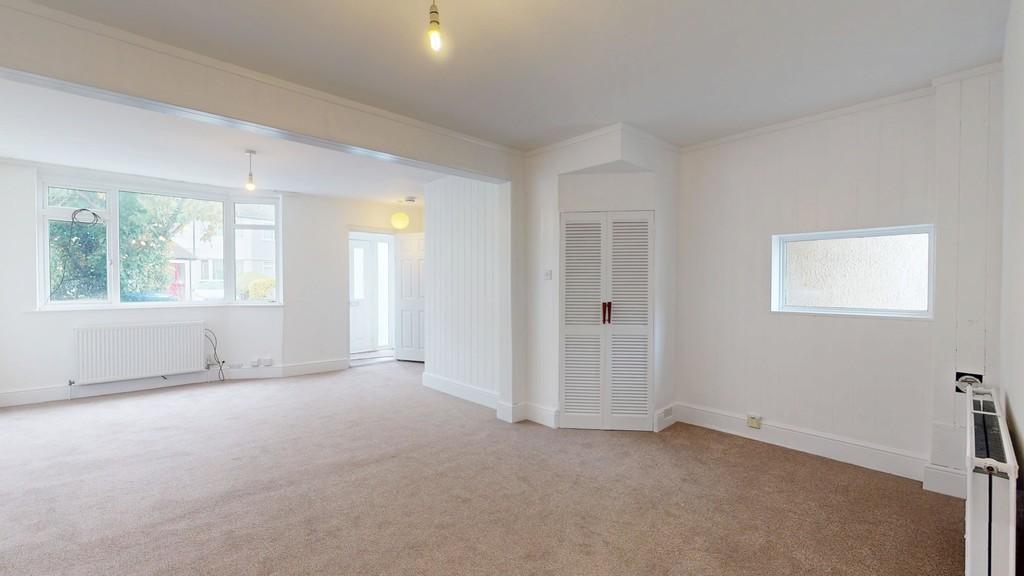 Living room - Angle 2