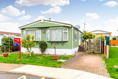 2 bedroom mobile home for sale, Bedford Road, Rushden NN10