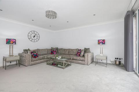 22 Croft Drive, Anlaby, Hull, HU10 7DZ