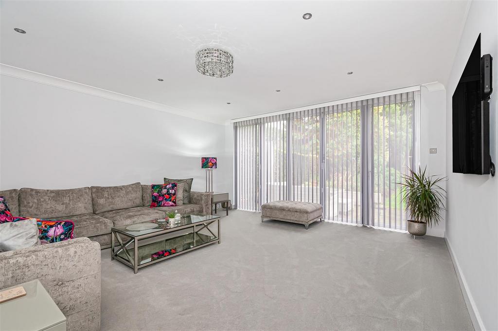 22 Croft Drive20.jpg