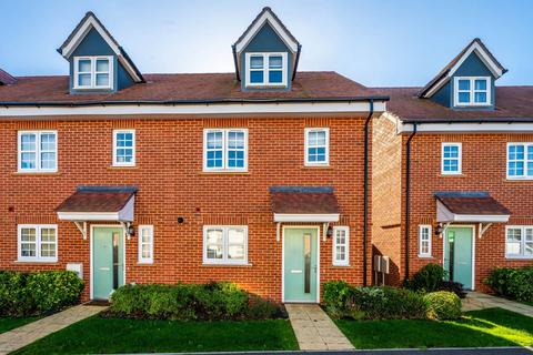 Military Mews, Godalming, GU7